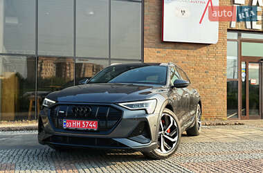 Внедорожник / Кроссовер Audi e-tron 2023 в 