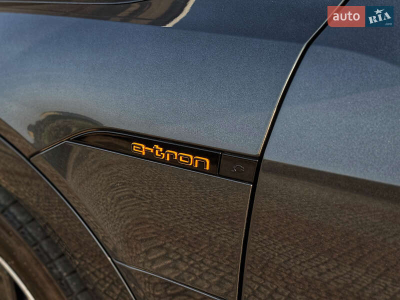 Внедорожник / Кроссовер Audi e-tron 2023 в Мукачево