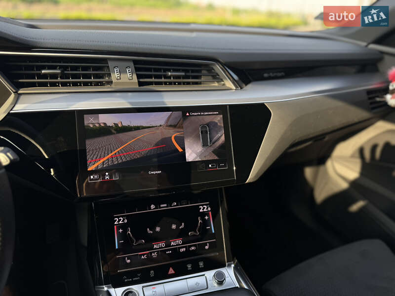 Внедорожник / Кроссовер Audi e-tron 2023 в Мукачево