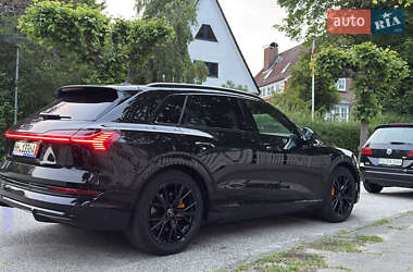 Внедорожник / Кроссовер Audi e-tron 2023 в 