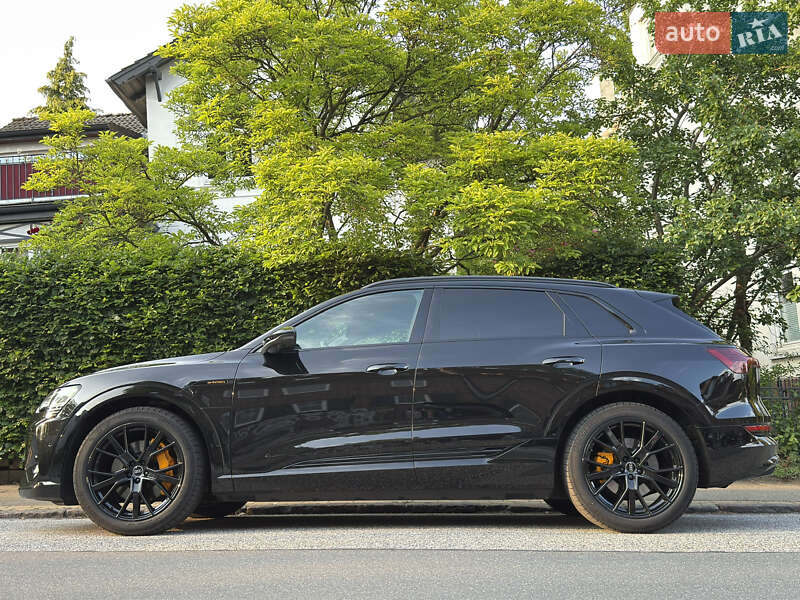 Внедорожник / Кроссовер Audi e-tron 2023 в Львове