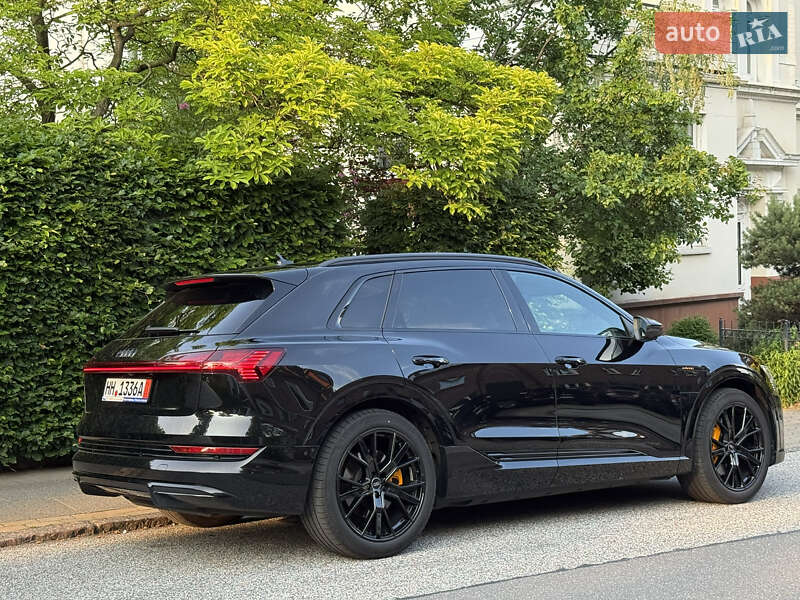 Внедорожник / Кроссовер Audi e-tron 2023 в Львове