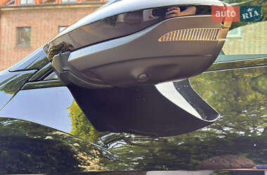 Внедорожник / Кроссовер Audi e-tron 2023 в 