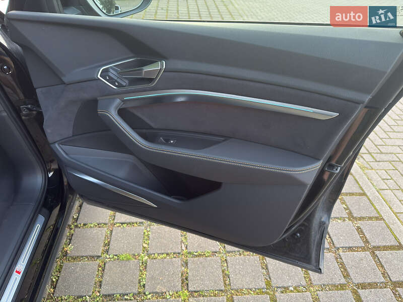 Внедорожник / Кроссовер Audi e-tron 2023 в Львове