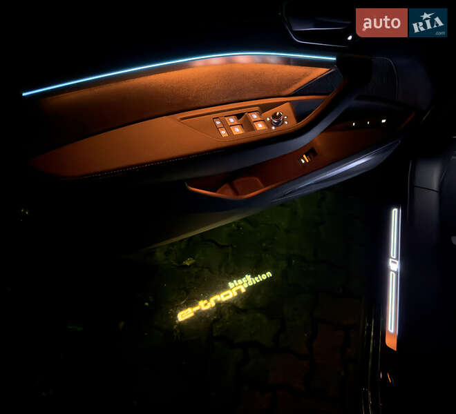 Внедорожник / Кроссовер Audi e-tron 2023 в Львове