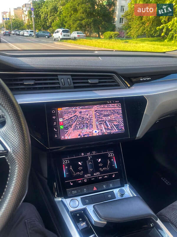 Внедорожник / Кроссовер Audi e-tron 2019 в Киеве
