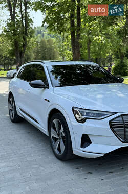 Внедорожник / Кроссовер Audi e-tron 2019 в 