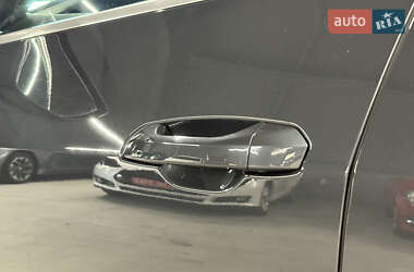 Внедорожник / Кроссовер Audi e-tron 2020 в 