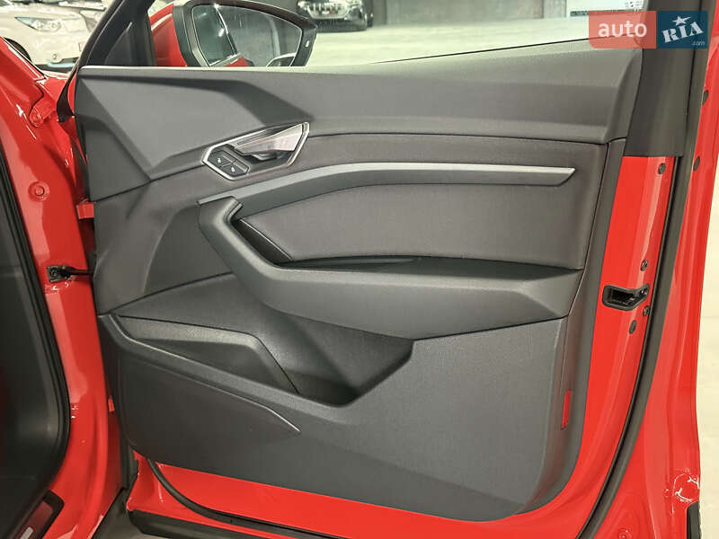 Внедорожник / Кроссовер Audi e-tron 2020 в Владимире