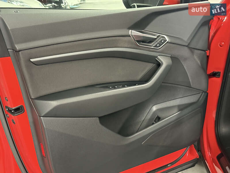 Внедорожник / Кроссовер Audi e-tron 2020 в Владимире