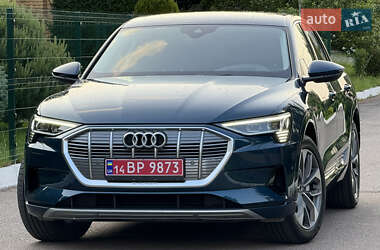 Внедорожник / Кроссовер Audi e-tron 2021 в 