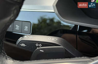 Внедорожник / Кроссовер Audi e-tron 2021 в 