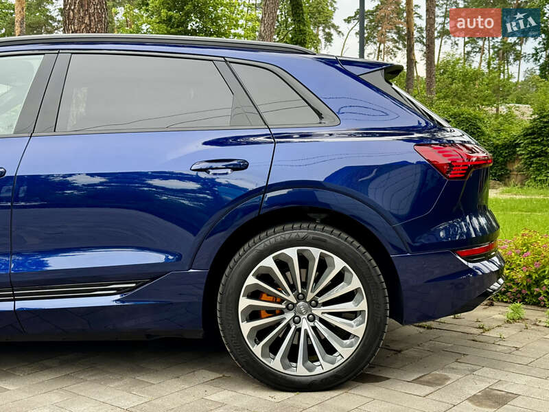 Внедорожник / Кроссовер Audi e-tron 2020 в Киеве