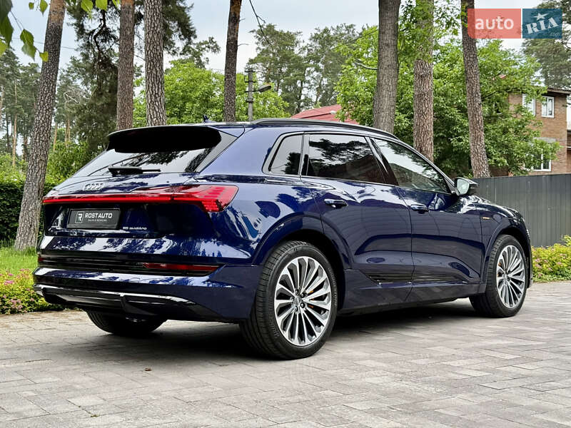 Внедорожник / Кроссовер Audi e-tron 2020 в Киеве
