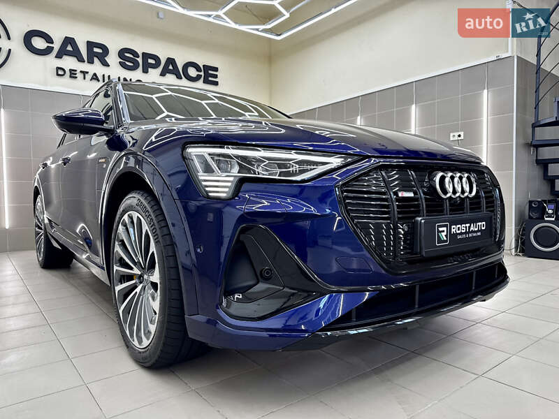 Внедорожник / Кроссовер Audi e-tron 2020 в Киеве