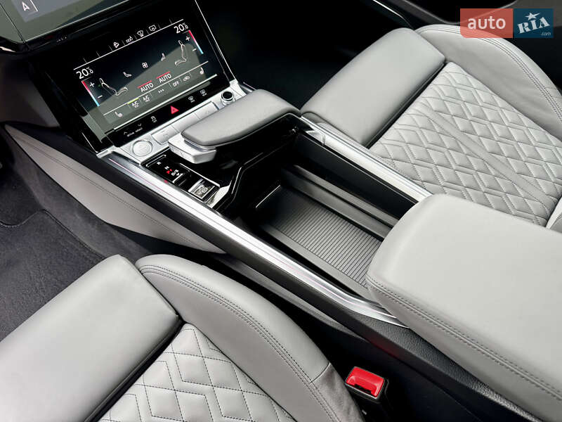 Внедорожник / Кроссовер Audi e-tron 2020 в Киеве