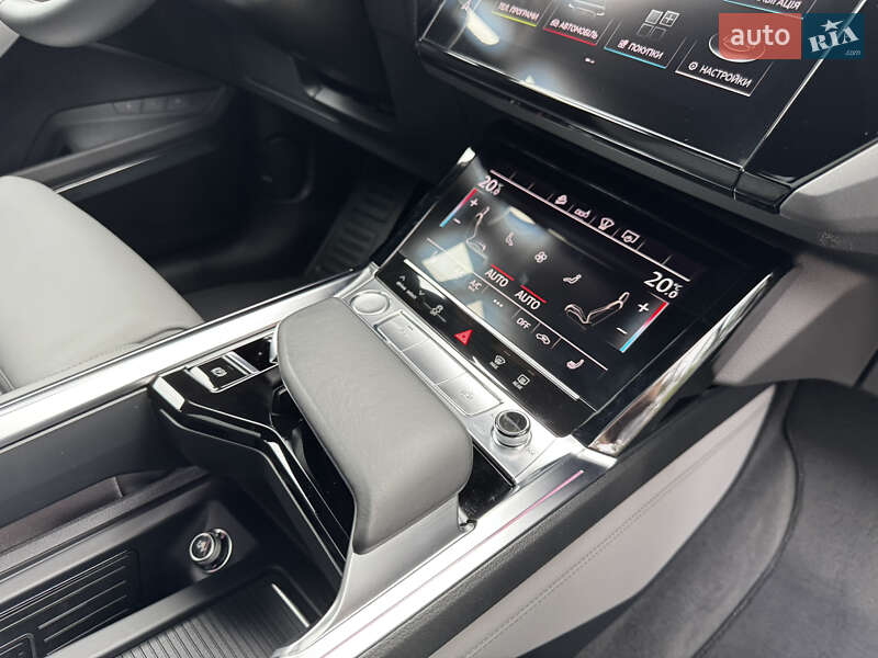 Внедорожник / Кроссовер Audi e-tron 2020 в Киеве