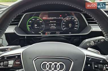 Внедорожник / Кроссовер Audi e-tron 2019 в 