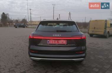 Внедорожник / Кроссовер Audi e-tron 2019 в 