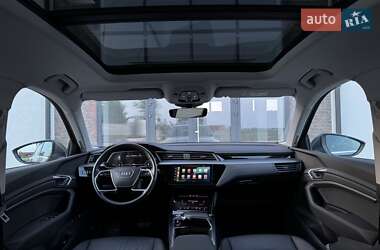 Позашляховик / Кросовер Audi e-tron 2020 в 