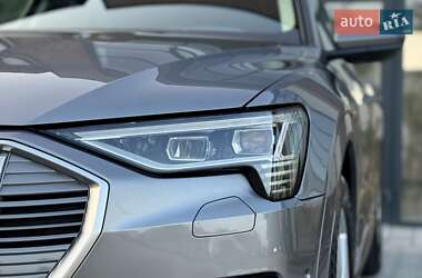 Позашляховик / Кросовер Audi e-tron 2020 в 
