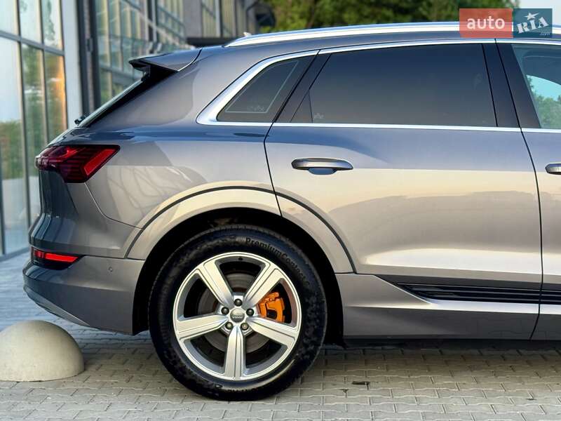 Внедорожник / Кроссовер Audi e-tron 2020 в Тернополе