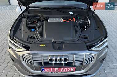 Позашляховик / Кросовер Audi e-tron 2020 в 