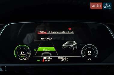 Позашляховик / Кросовер Audi e-tron 2020 в 