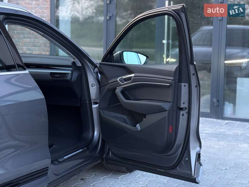 Внедорожник / Кроссовер Audi e-tron 2020 в Тернополе
