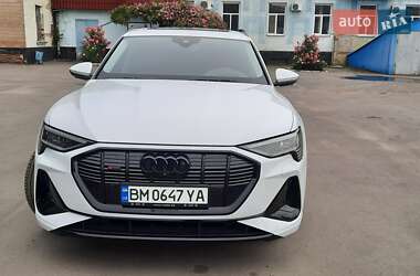 Внедорожник / Кроссовер Audi e-tron 2020 в 
