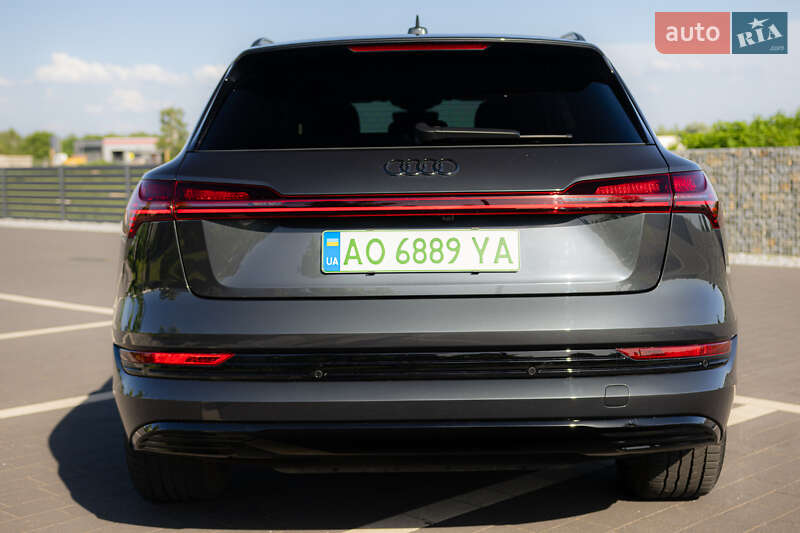 Внедорожник / Кроссовер Audi e-tron 2020 в Ужгороде