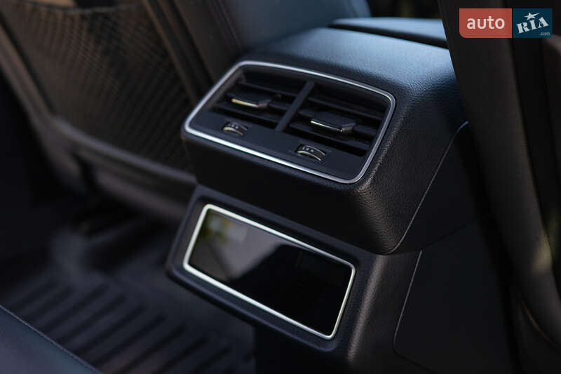 Внедорожник / Кроссовер Audi e-tron 2020 в Ужгороде