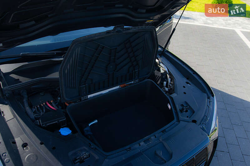 Внедорожник / Кроссовер Audi e-tron 2020 в Ужгороде