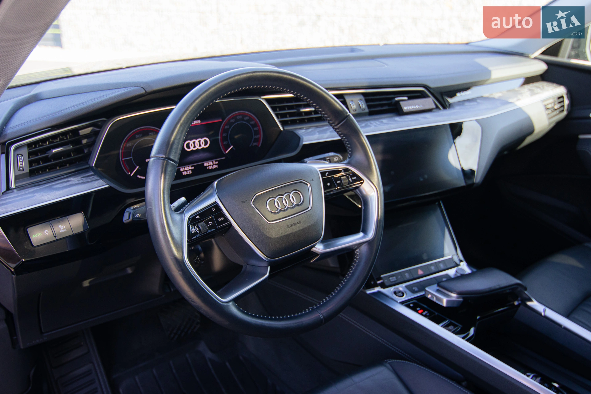 2020 Audi e-tron - мініатюра 71