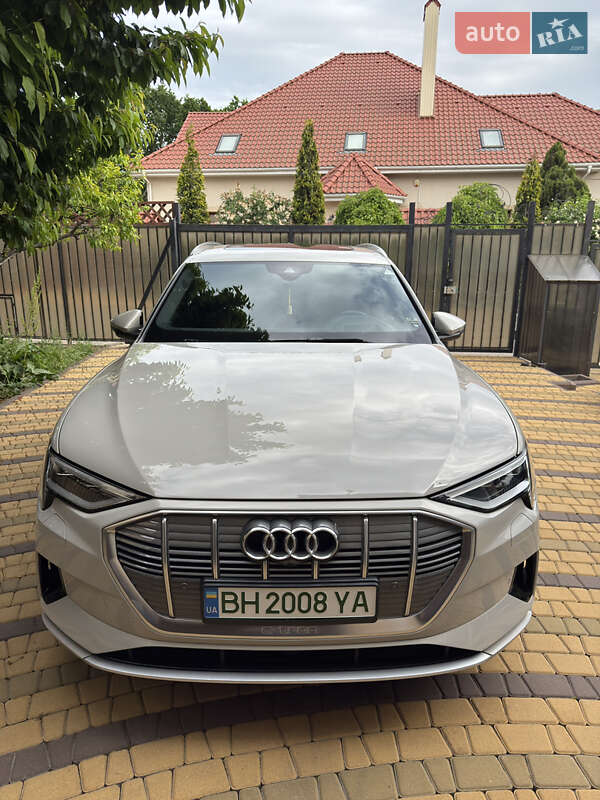 Позашляховик / Кросовер Audi e-tron 2019 в Одесі
