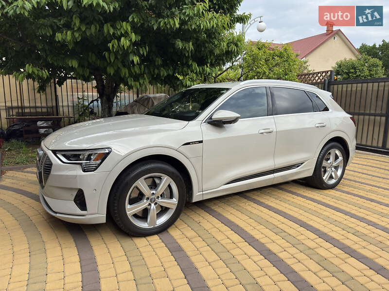 Audi e-tron 2019