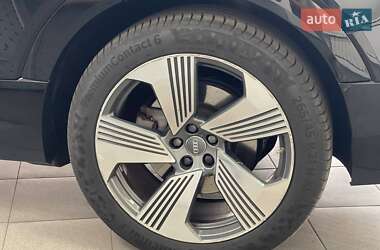 Внедорожник / Кроссовер Audi e-tron 2019 в 