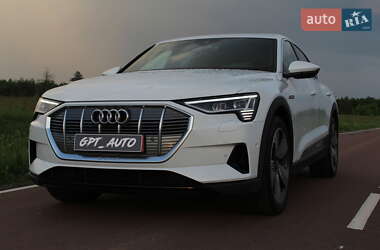 Внедорожник / Кроссовер Audi e-tron 2021 в 