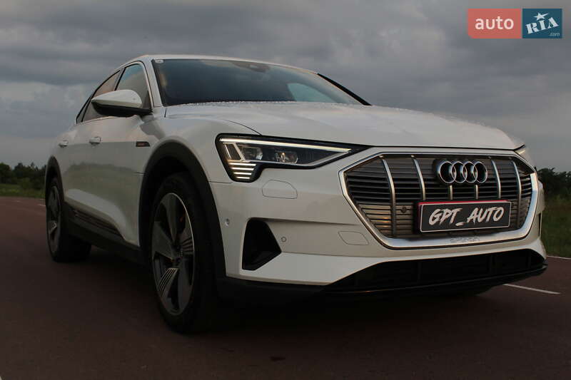 Внедорожник / Кроссовер Audi e-tron 2021 в Киеве