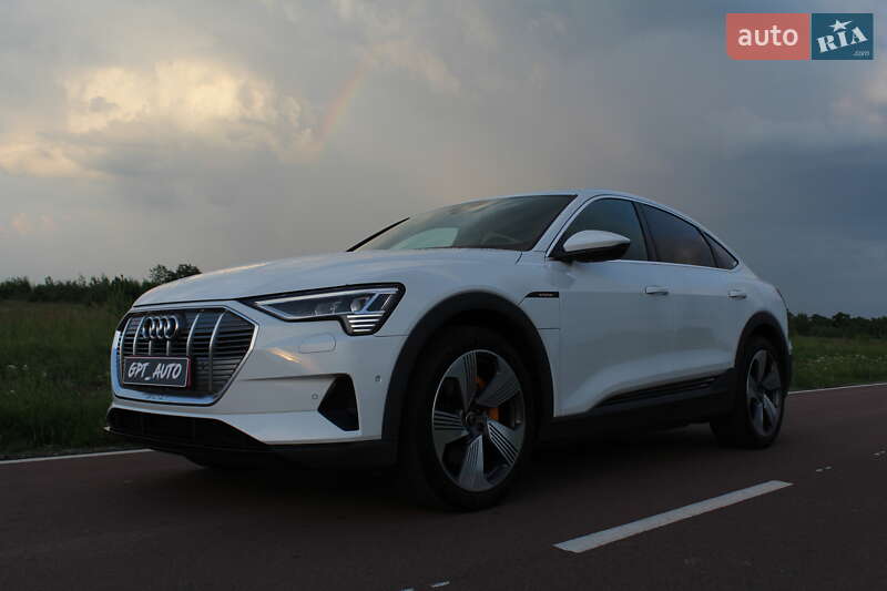Внедорожник / Кроссовер Audi e-tron 2021 в Киеве
