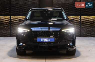Позашляховик / Кросовер Audi e-tron 2019 в 
