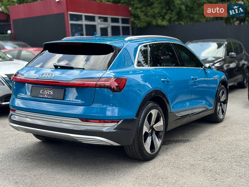 Позашляховик / Кросовер Audi e-tron 2019 в Києві