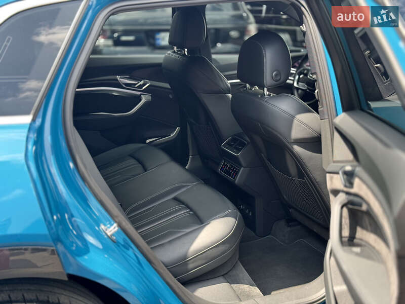 Позашляховик / Кросовер Audi e-tron 2019 в Києві