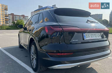 Внедорожник / Кроссовер Audi e-tron 2020 в 