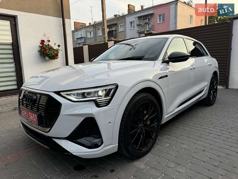 Внедорожник / Кроссовер Audi e-tron 2022 в Луцке