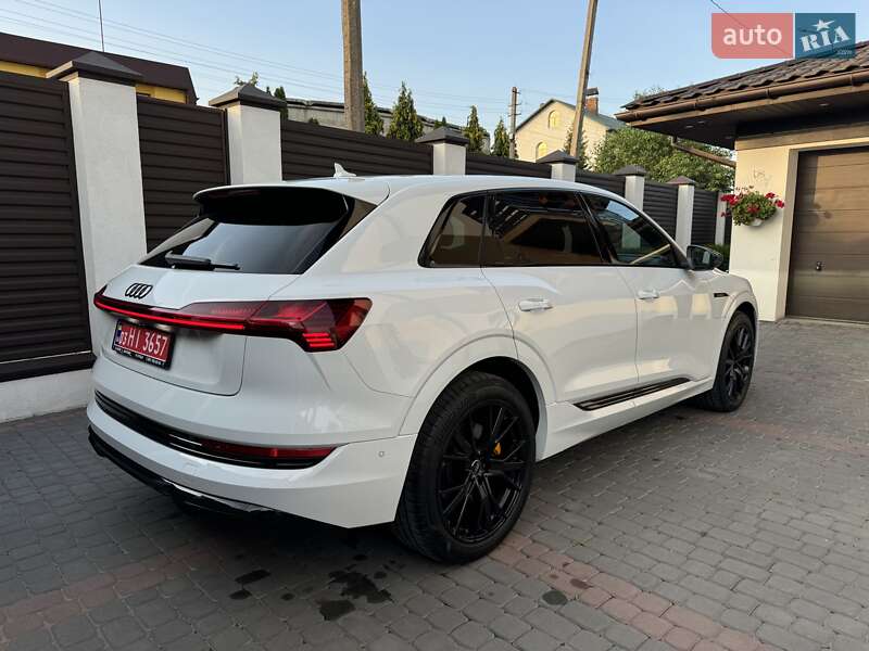 Внедорожник / Кроссовер Audi e-tron 2022 в Луцке