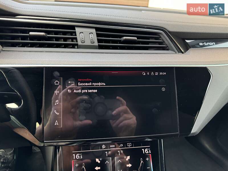 Внедорожник / Кроссовер Audi e-tron 2022 в Луцке