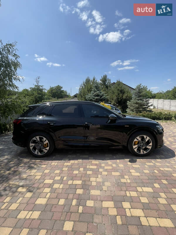 Внедорожник / Кроссовер Audi e-tron 2020 в Днепре