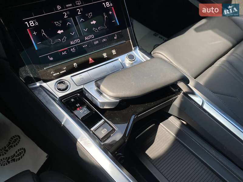 Позашляховик / Кросовер Audi e-tron 2021 в Львові