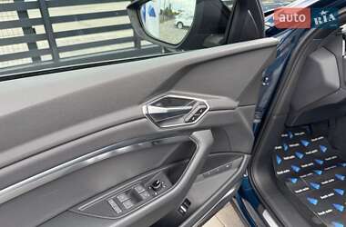Внедорожник / Кроссовер Audi e-tron 2019 в 